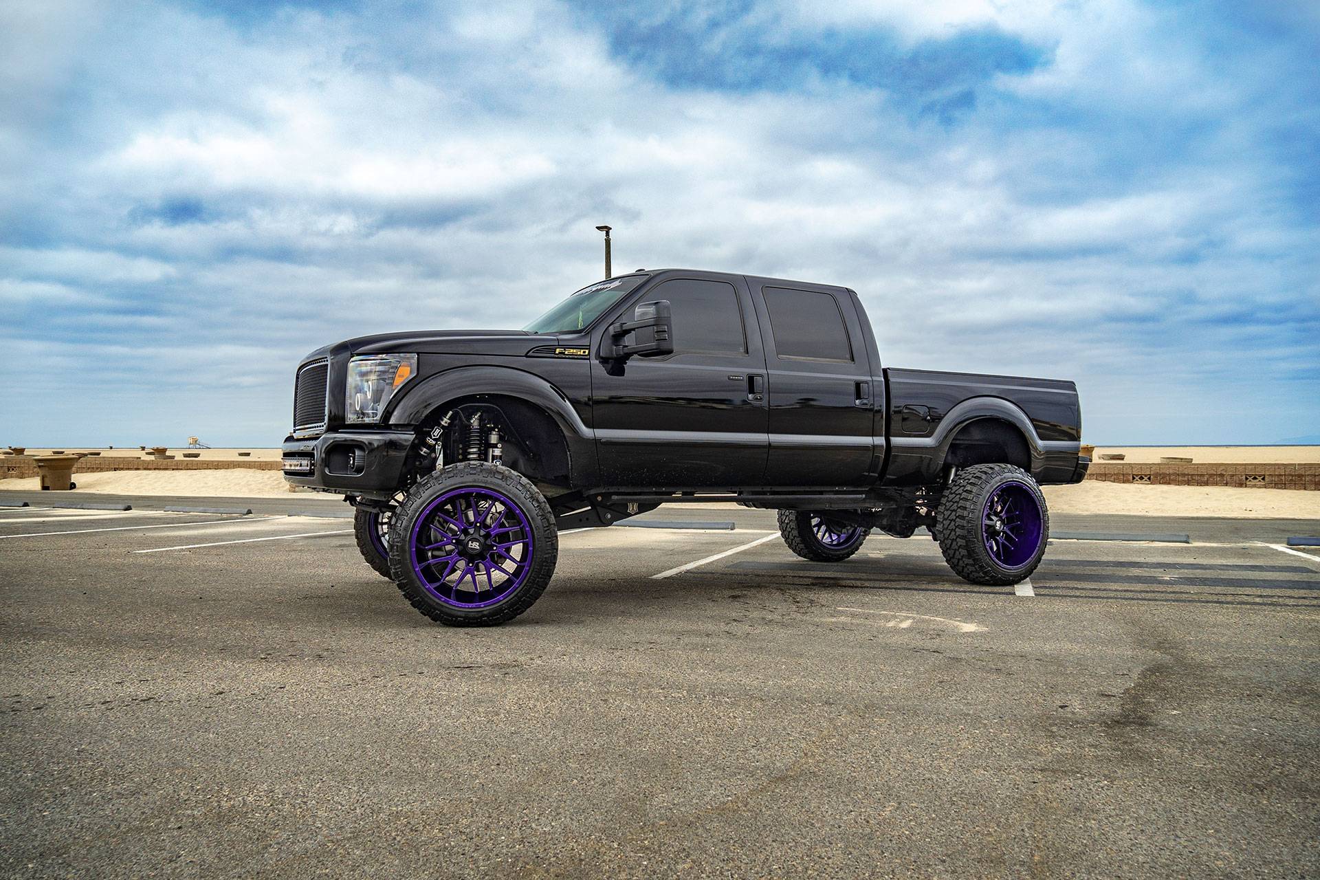 HardRock Offroad Aftermarket Offroad Wheels On A Ford F250
