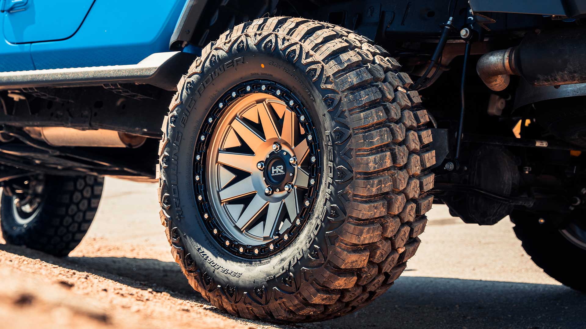 17x9 Hardrock Offroad H106 in Matte Bronze on a Jeep Gladiator