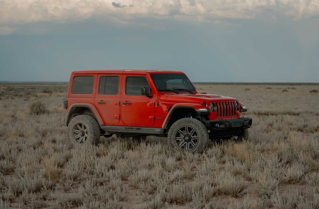 hardrock offroad h502 painkiller xposed off road wheels on red jeep wrangler